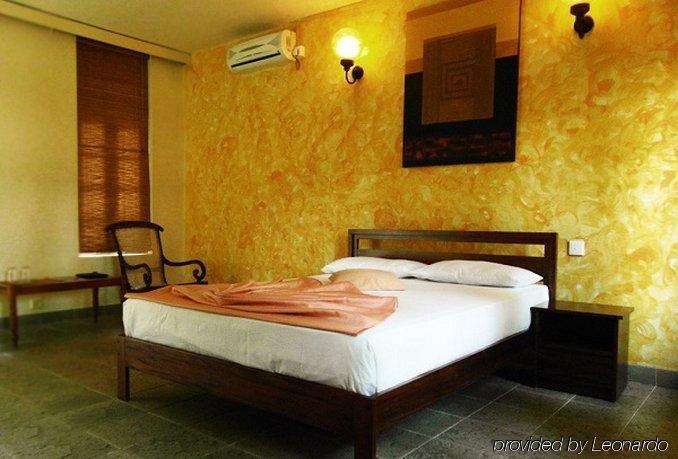 Yoho Rivi Ras Hotel Dehiwala-Mount Lavinia Habitación foto