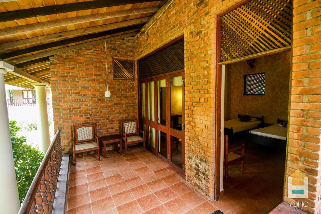Yoho Rivi Ras Hotel Dehiwala-Mount Lavinia Exterior foto