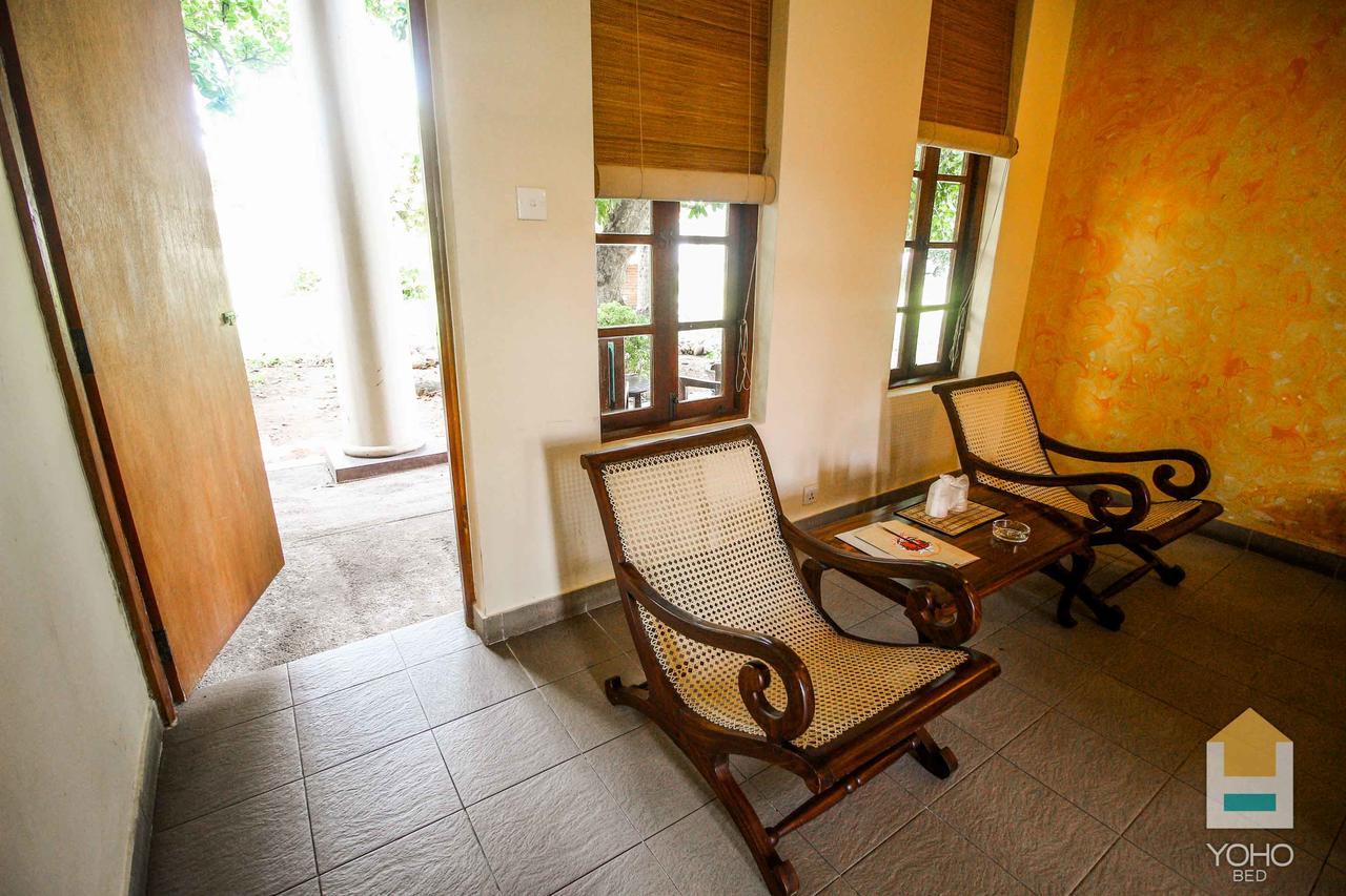 Yoho Rivi Ras Hotel Dehiwala-Mount Lavinia Exterior foto