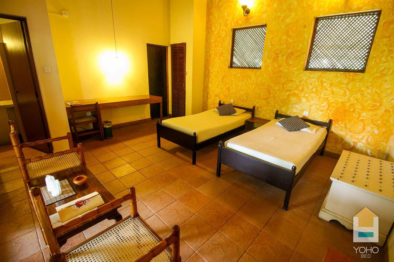 Yoho Rivi Ras Hotel Dehiwala-Mount Lavinia Exterior foto
